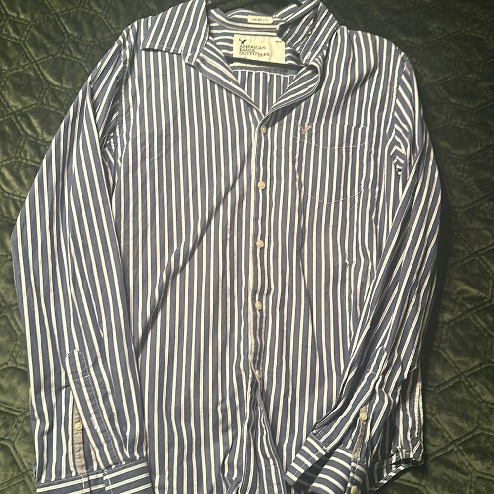 AE men’s button down striped shirt
